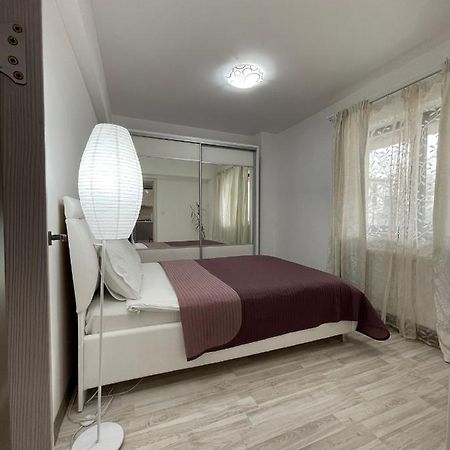 Renting Solutions Iulius Mall Jászvásár Kültér fotó