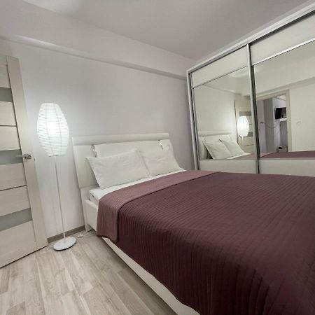Renting Solutions Iulius Mall Jászvásár Kültér fotó